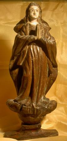 Madonna mit gefalteten Händen