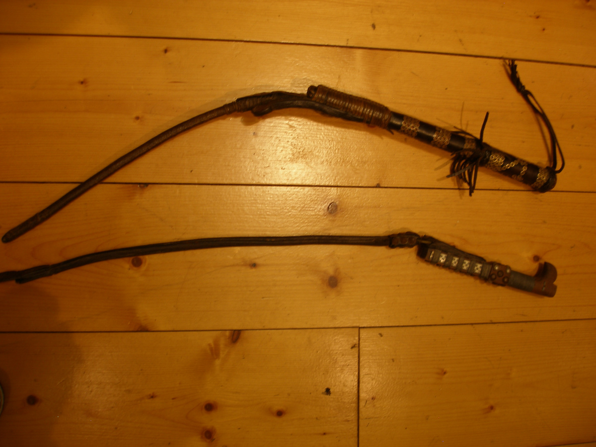 Zwei Peitschen