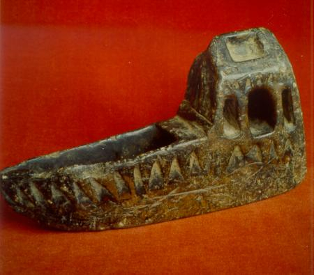 Bootsförmige Öllampe